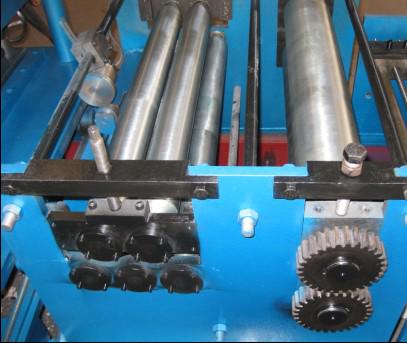 機械チェーン伝達を形作る125トンの打つ出版物機械Cabelの皿ロール